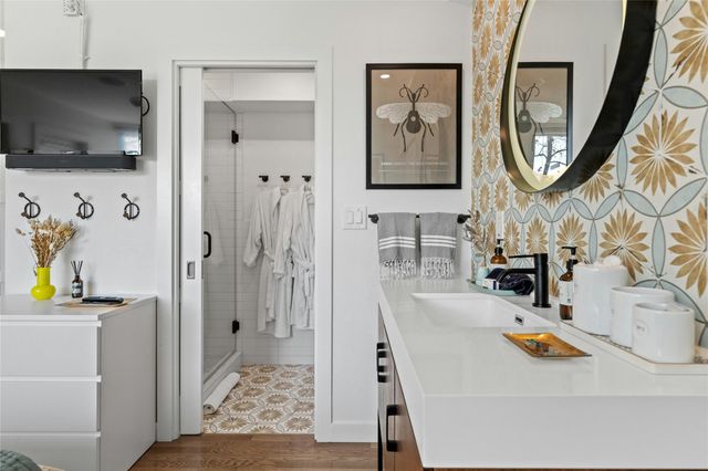 2409 East Side DR, Austin, TX 78704