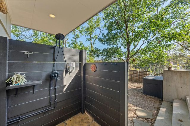 2409 East Side DR, Austin, TX 78704