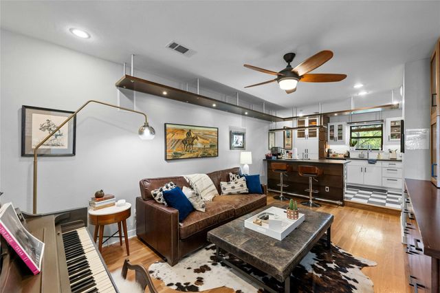 2409 East Side DR, Austin, TX 78704