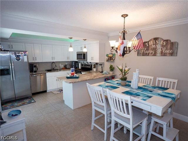 1727 Park Meadows DR 2, Fort Myers, FL 33907