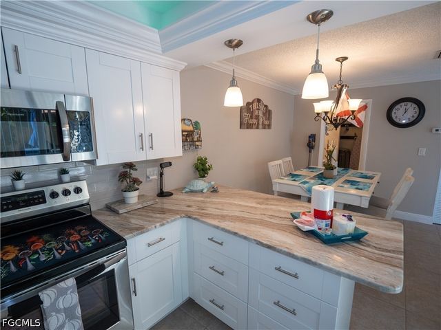 1727 Park Meadows DR 2, Fort Myers, FL 33907