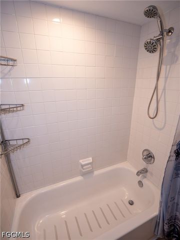 1727 Park Meadows DR 2, Fort Myers, FL 33907