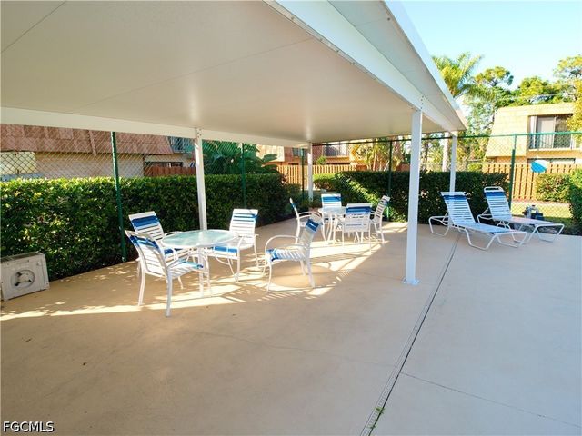 1727 Park Meadows DR 2, Fort Myers, FL 33907