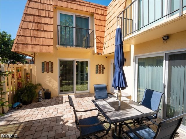 1727 Park Meadows DR 2, Fort Myers, FL 33907