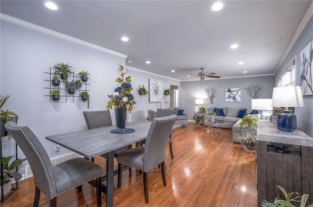 6800 Glenwood Street, Overland Park, KS 66204