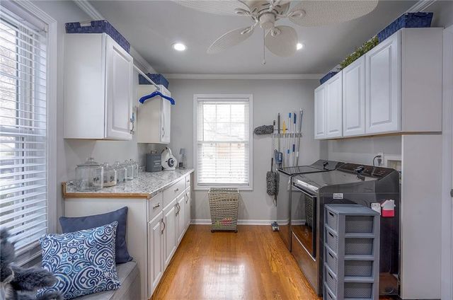 6800 Glenwood Street, Overland Park, KS 66204