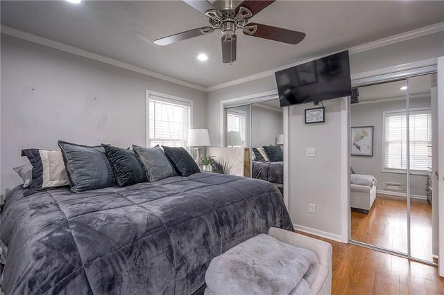 6800 Glenwood Street, Overland Park, KS 66204