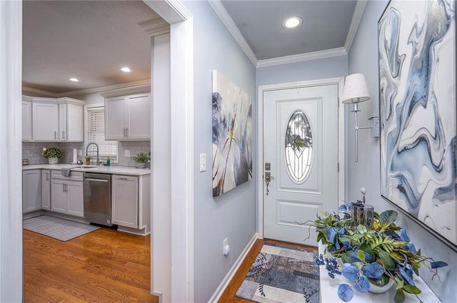 6800 Glenwood Street, Overland Park, KS 66204