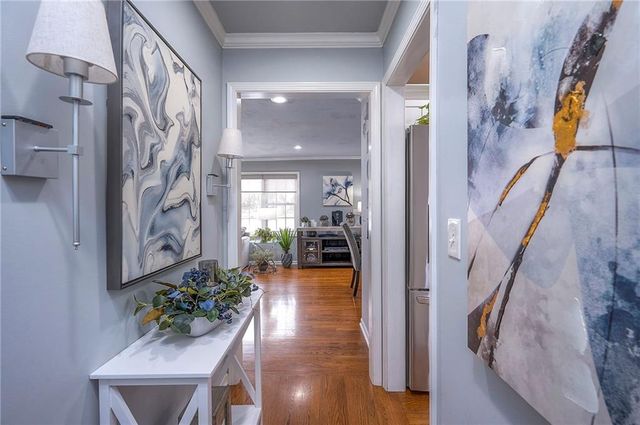 6800 Glenwood Street, Overland Park, KS 66204