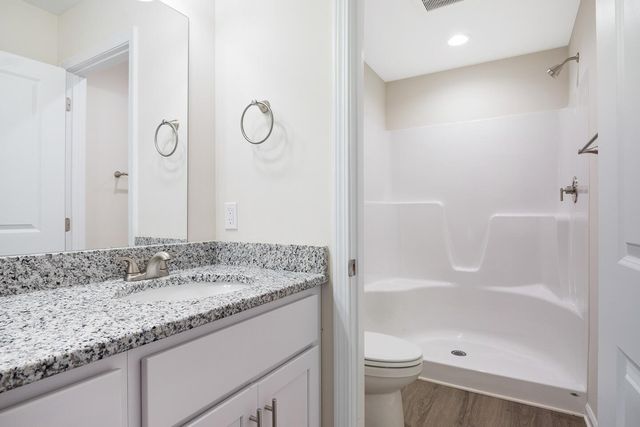 6139 Warren Newcomb DR, Fairlawn, VA 24141
