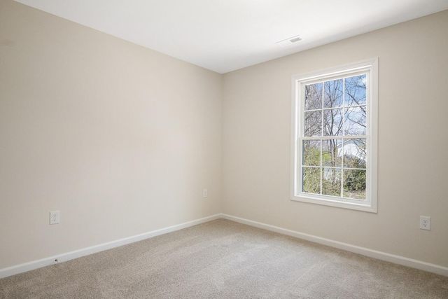 6139 Warren Newcomb DR, Fairlawn, VA 24141