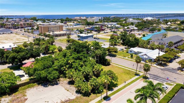 261 E OLYMPIA AVENUE, Punta Gorda, FL 33950