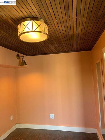 37967 2Nd St, Fremont, CA 94536
