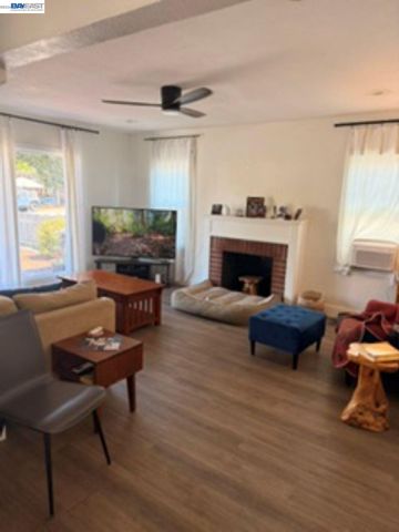 37967 2Nd St, Fremont, CA 94536