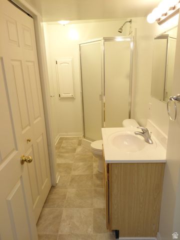 10504 S HIGHLINE CIR, South Jordan, UT 84095