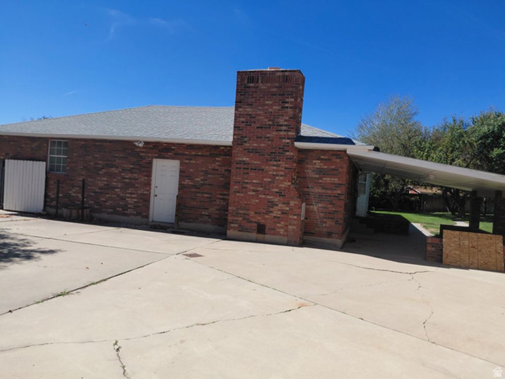 10504 S HIGHLINE CIR, South Jordan, UT 84095 — photo 4