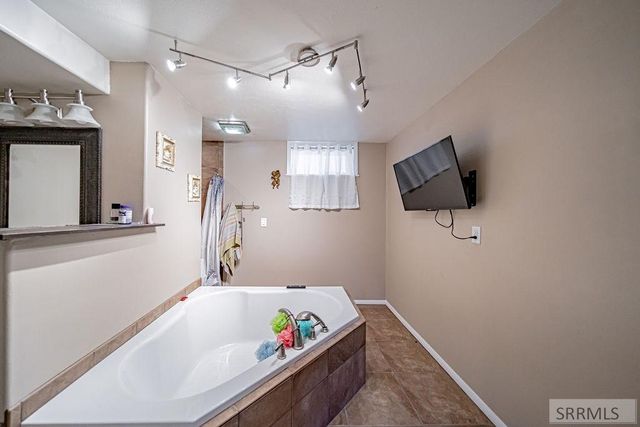 970 9th Street, Idaho Falls, ID 83404