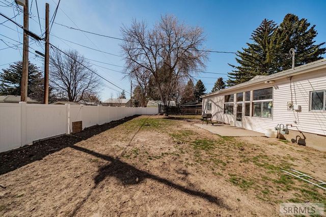 970 9th Street, Idaho Falls, ID 83404