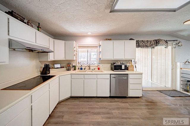 970 9th Street, Idaho Falls, ID 83404