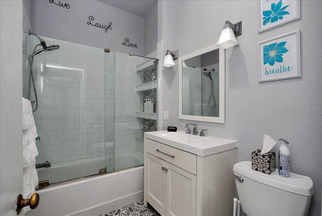 405 LAKESHORE DRIVE, Leesburg, FL 34748