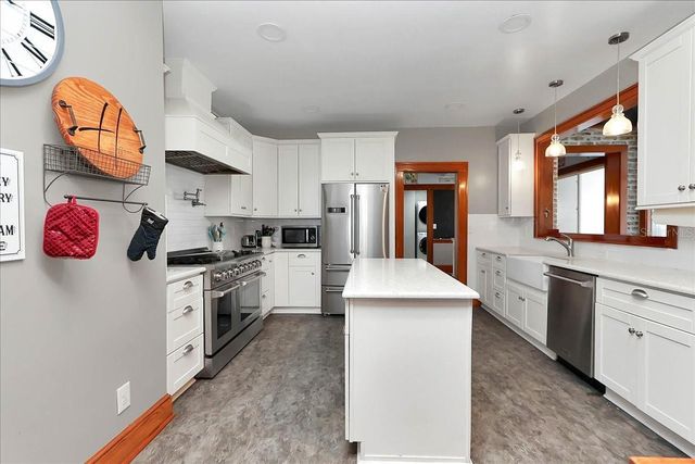 405 LAKESHORE DRIVE, Leesburg, FL 34748