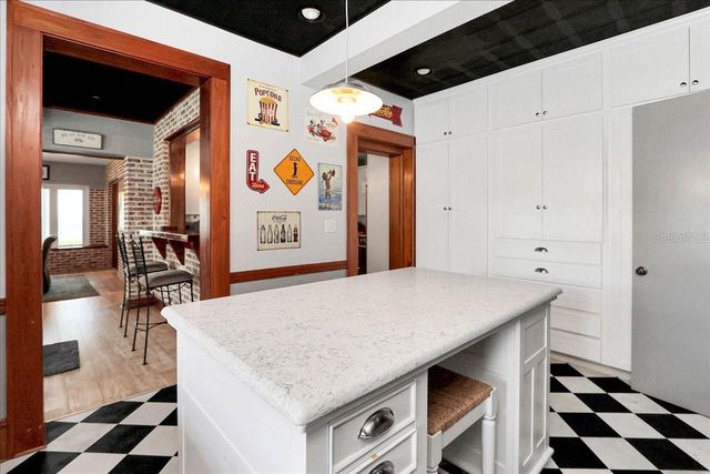 405 LAKESHORE DRIVE, Leesburg, FL 34748