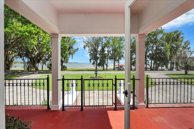 405 LAKESHORE DRIVE, Leesburg, FL 34748