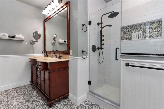 405 LAKESHORE DRIVE, Leesburg, FL 34748