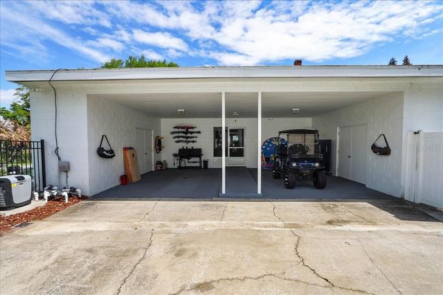 405 LAKESHORE DRIVE, Leesburg, FL 34748