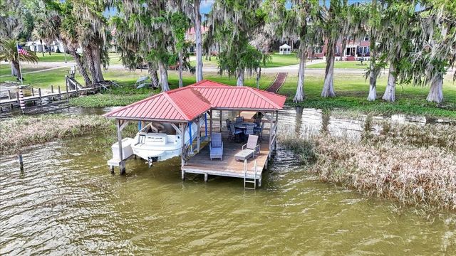 405 LAKESHORE DRIVE, Leesburg, FL 34748