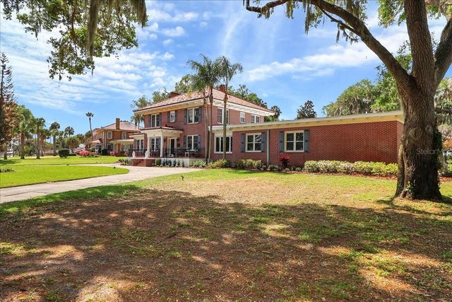 405 LAKESHORE DRIVE, Leesburg, FL 34748