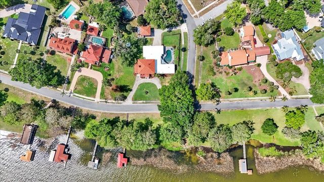 405 LAKESHORE DRIVE, Leesburg, FL 34748