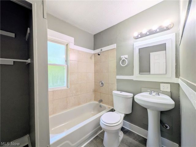 12905 Griffing Avenue, Cleveland, OH 44120