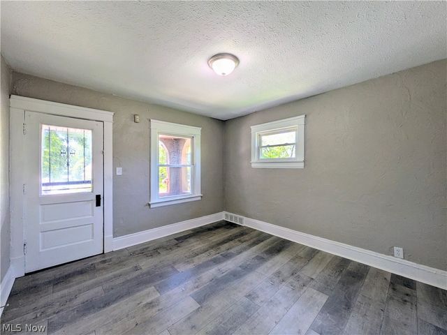 12905 Griffing Avenue, Cleveland, OH 44120