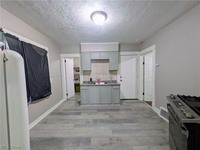 12905 Griffing Avenue, Cleveland, OH 44120