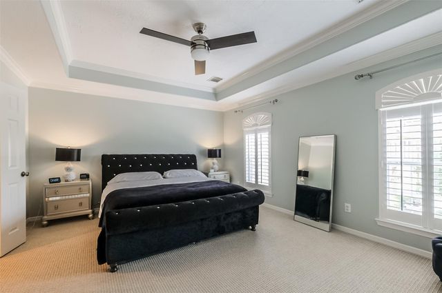 7515 Shady Villa Walk, Houston, TX 77055