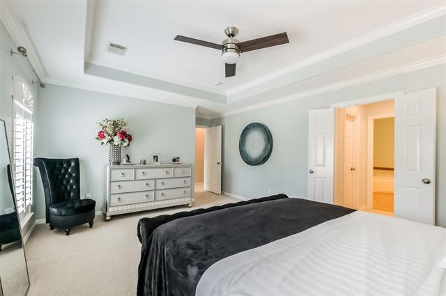 7515 Shady Villa Walk, Houston, TX 77055