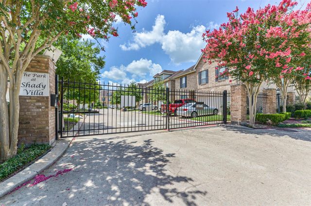 7515 Shady Villa Walk, Houston, TX 77055