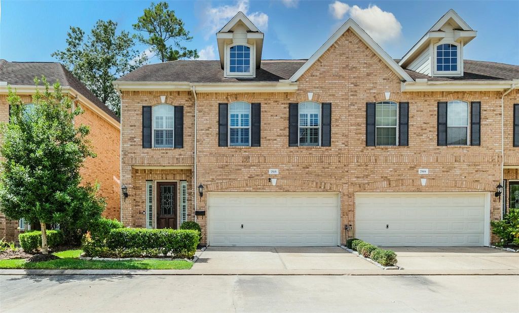 7515 Shady Villa Walk, Houston, TX 77055