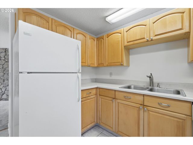 283 Nw 182ND Ave, Beaverton, OR 97006