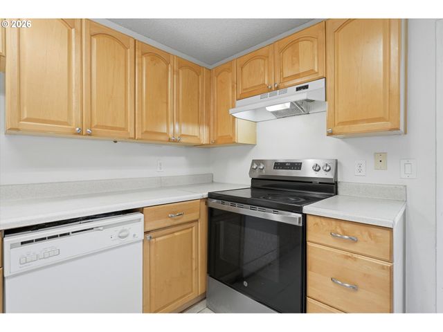 283 Nw 182ND Ave, Beaverton, OR 97006