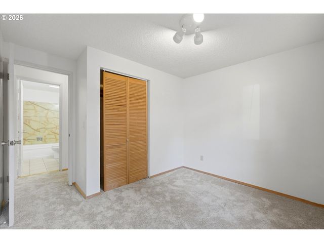 283 Nw 182ND Ave, Beaverton, OR 97006