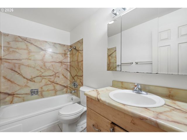 283 Nw 182ND Ave, Beaverton, OR 97006