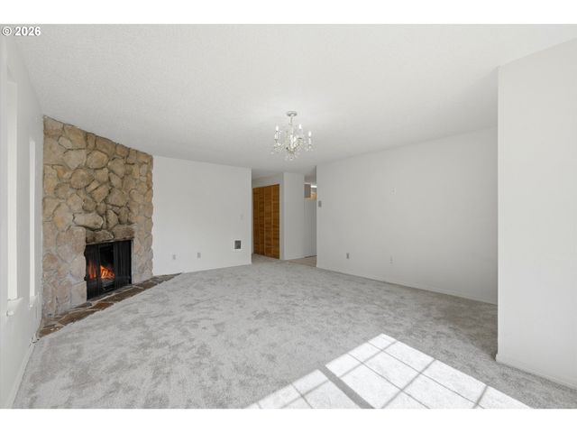 283 Nw 182ND Ave, Beaverton, OR 97006