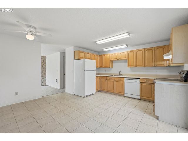 283 Nw 182ND Ave, Beaverton, OR 97006