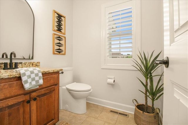 1854 NE Park Ridge Drive, Lee's Summit, MO 64064
