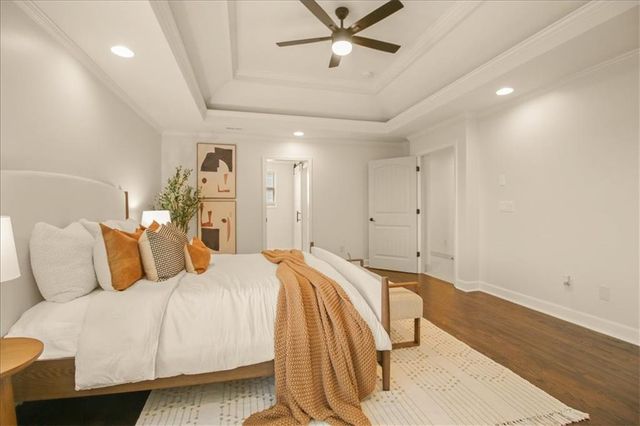 1854 NE Park Ridge Drive, Lee's Summit, MO 64064