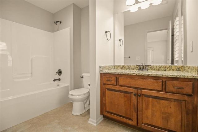 1854 NE Park Ridge Drive, Lee's Summit, MO 64064
