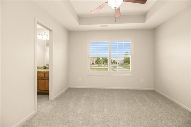 1854 NE Park Ridge Drive, Lee's Summit, MO 64064