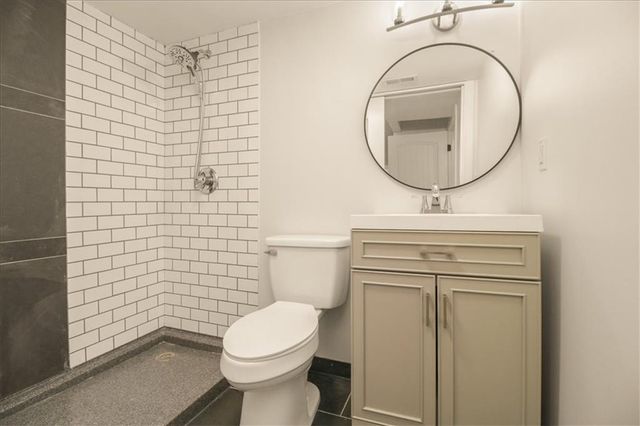 1854 NE Park Ridge Drive, Lee's Summit, MO 64064